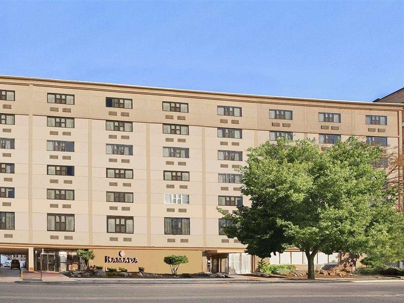 Ramada By Wyndham East Orange Ξενοδοχείο Εξωτερικό φωτογραφία