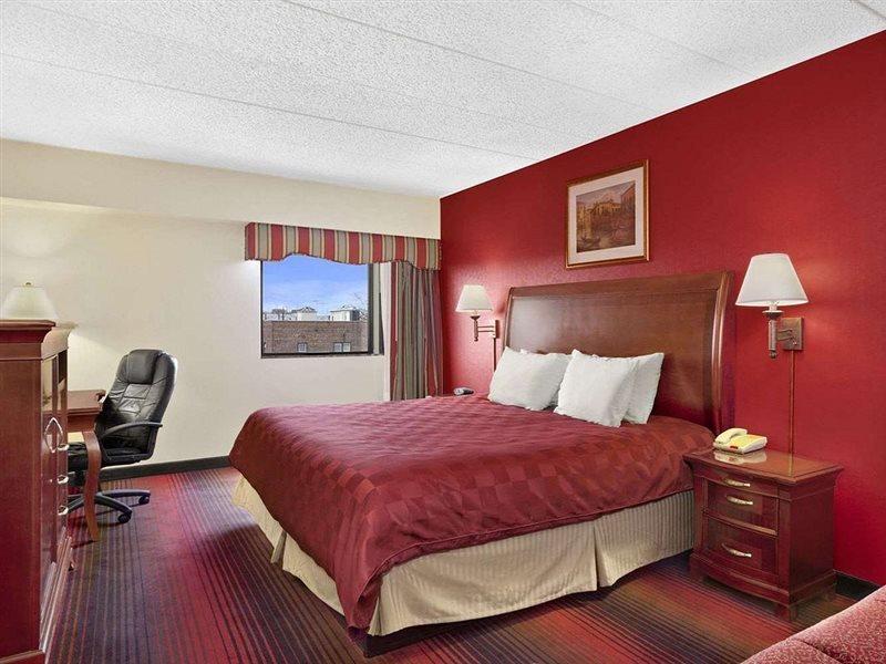 Ramada By Wyndham East Orange Ξενοδοχείο Εξωτερικό φωτογραφία